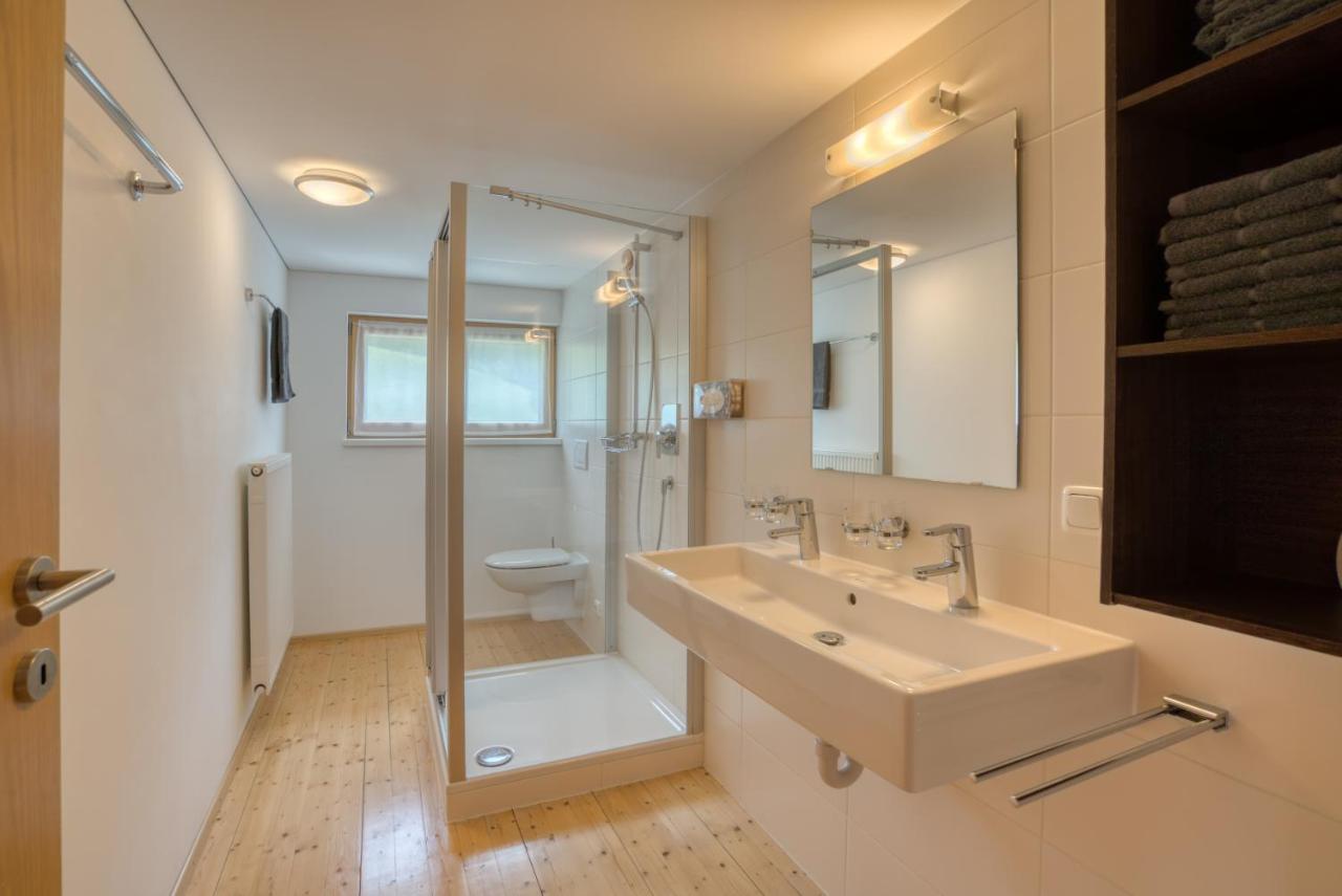 Hus24 Aparthotel Schroecken Ngoại thất bức ảnh