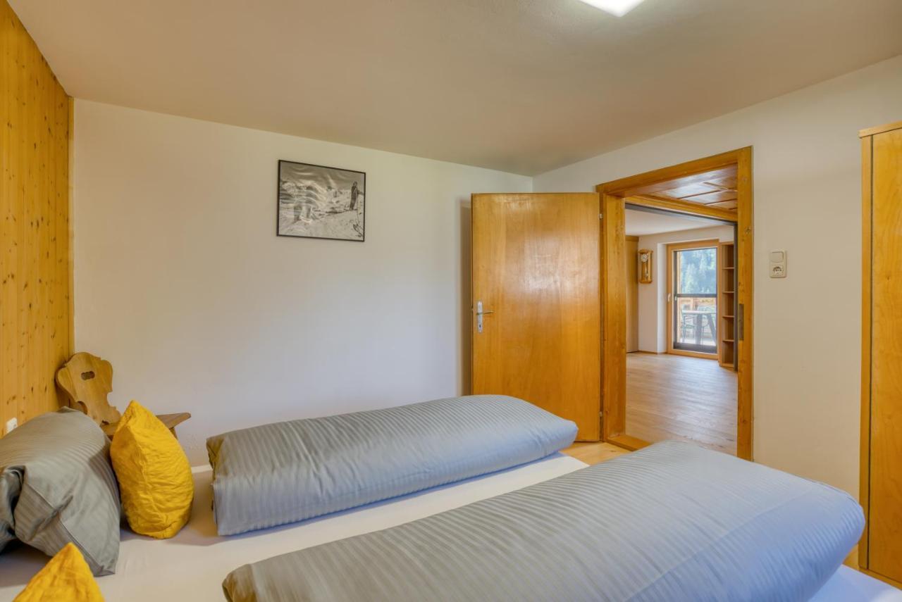 Hus24 Aparthotel Schroecken Ngoại thất bức ảnh